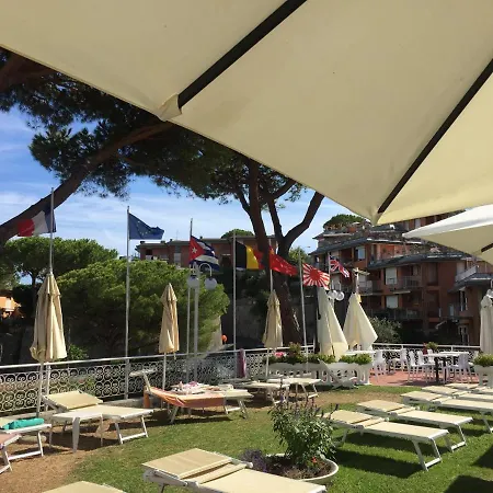 Liguria Rapallo Italy Intero Appartamento Con Terrazza Vista Mare In Residence Con 2 Piscine E Campo Da Tennis A Disposizione Διαμέρισμα *