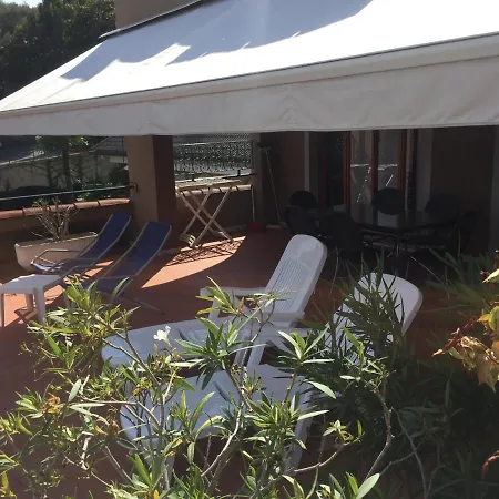 Liguria Rapallo Italy Intero Appartamento Con Terrazza Vista Mare In Residence Con 2 Piscine E Campo Da Tennis A Disposizione Διαμέρισμα