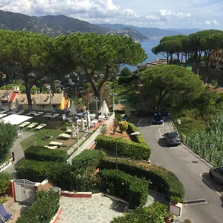 Liguria Rapallo Italy Intero Appartamento Con Terrazza Vista Mare In Residence Con 2 Piscine E Campo Da Tennis A Disposizione Ραπάλο