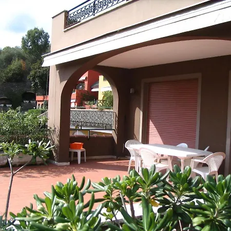 Liguria Rapallo Italy Intero Appartamento Con Terrazza Vista Mare In Residence Con 2 Piscine E Campo Da Tennis A Disposizione Διαμέρισμα *