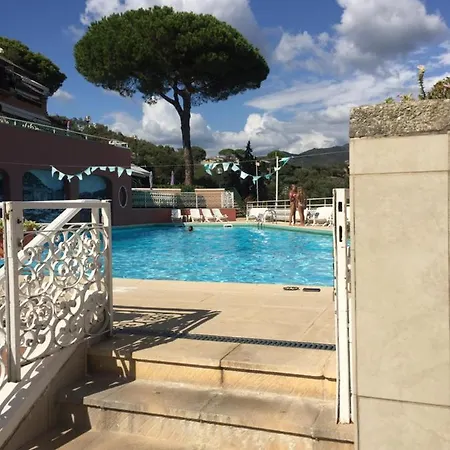 Liguria Rapallo Italy Intero Appartamento Con Terrazza Vista Mare In Residence Con 2 Piscine E Campo Da Tennis A Disposizione Ραπάλο