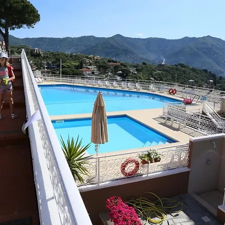 Liguria Rapallo Italy Intero Appartamento Con Terrazza Vista Mare In Residence Con 2 Piscine E Campo Da Tennis A Disposizione * Rapallo